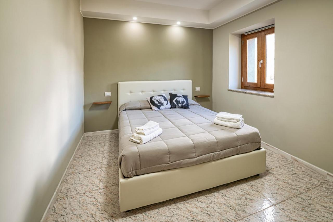 B&B Silver Sleep Papasidero Eksteriør billede